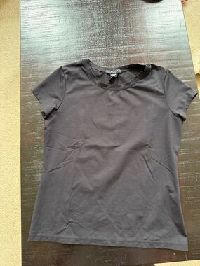 Apostrophe Black Short-Sleeve Crewneck Tee